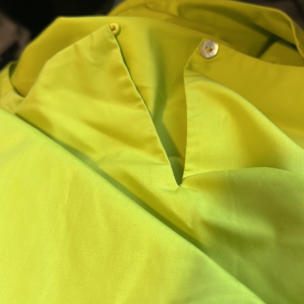 NWT ENTRO | Lime Green Cropped Blouse with Ruffle Detail - Picture 10 of 11